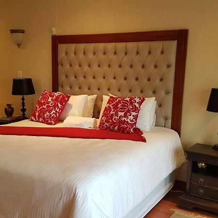 Lily White Guest House Centurion Ngoại thất bức ảnh